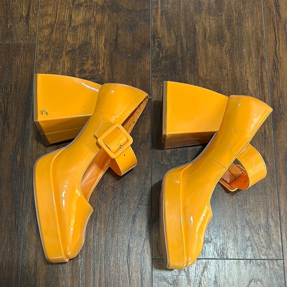 Mary Jane Khiara Shiny Bright Orange Platform Patent Leather Block Heels 10 - Picture 3 of 15